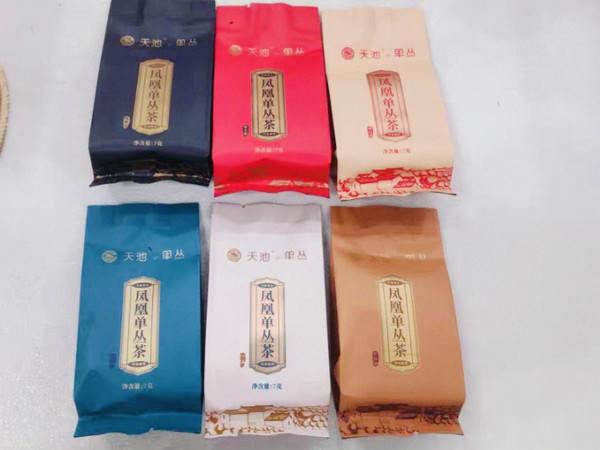 凤凰单丛入门的话，建议从天池的品鉴装入手