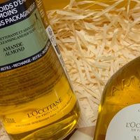 温和清洁，持久留香：欧舒丹月夜浆果沐浴油