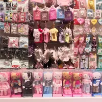 三丽鸥官方店 vs 中古店？我们集合了127位收藏爱好者的观点，结论在这