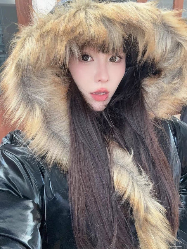 闪电潮牌高街风棉衣：冬季出街保暖与潮流感兼得！