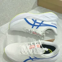 ASICS专业跑鞋能兼顾日常穿搭吗？1200+用户观点大碰撞