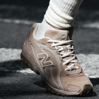 New Balance联名款真的更值得买吗？1200+用户观点大PK