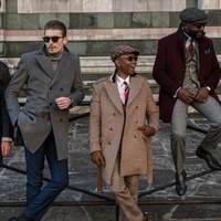 男士高端商务外套选购指南：从面料到版型，打造专业精英形象