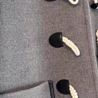 诗凡黎羊绒蚕丝牛角扣大衣