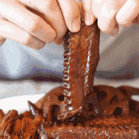 周黑鸭海外首店落地马来西亚｜大马也爱吃点甜辣鸭货？