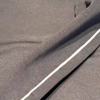 寒冬穿搭新宠：蕉内热皮5系肌底衣的温暖守护