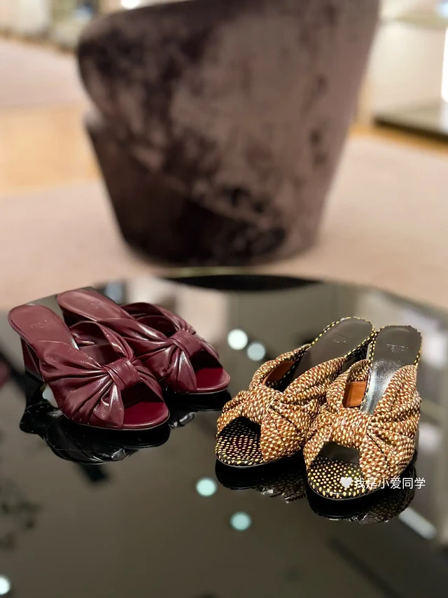 踩进千禧年💃Fendi Arco高跟拖鞋👡