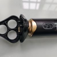 映趣电动剃须刀体验：20元的“新鲜感”与“小麻烦”