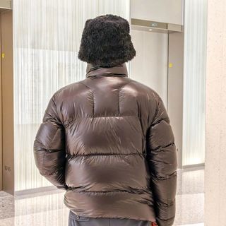 高端羽绒服真能带来“松弛登山”体验吗？1000+用户观点大碰撞