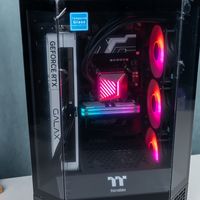 占地面积小内部空间大，华擎B850M-X主板搭The Tower 300机箱装机