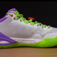 年度最佳球鞋之争：实战性能派与潮流设计派全面交锋