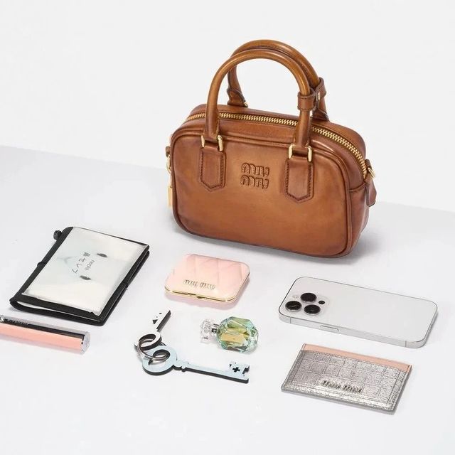 MIU MIU 干邑色 Arcadie 保龄球包