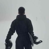 滑雪服选择，时尚与功能性兼备