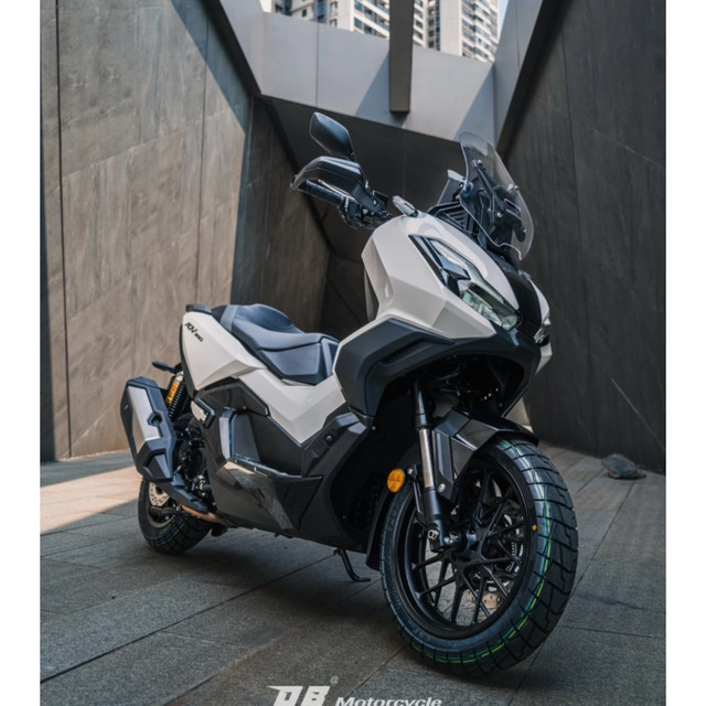 2025款本田ADV350这台跨界踏板太懂摩旅党！🏍️