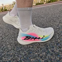 必迈惊碳Fly是'平民战神'还是'性能妥协'？600+用户观点大PK