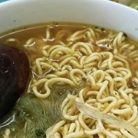 想解馋、想省事、想吃点不一样的方便面，就选统一藤椒牛肉面！