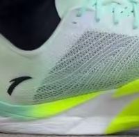 安踏C202 6代：适合大体重跑者的竞速鞋