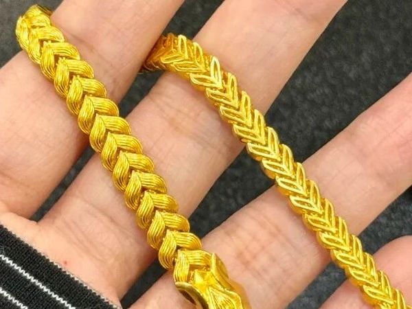 周大福 | 马年新款 足金穗马手链！！