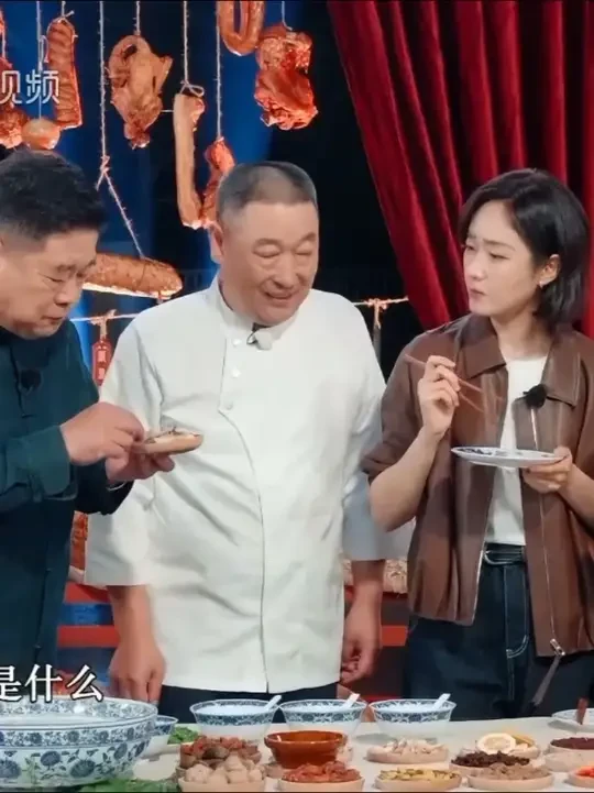 我也炫耀一下，熏肉入汤，有点香 #我是美食创作者 #这就是国风美食 #非遗里的中国 #定州 非遗里的