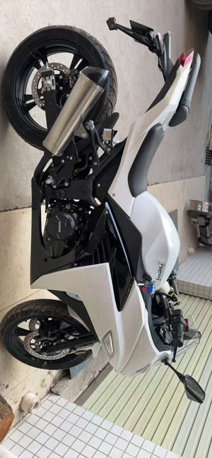 摩托车整车