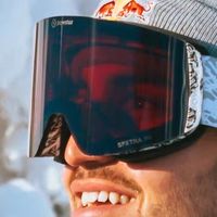 Powster蔡司联名滑雪镜，专业防护与便捷体验双在线