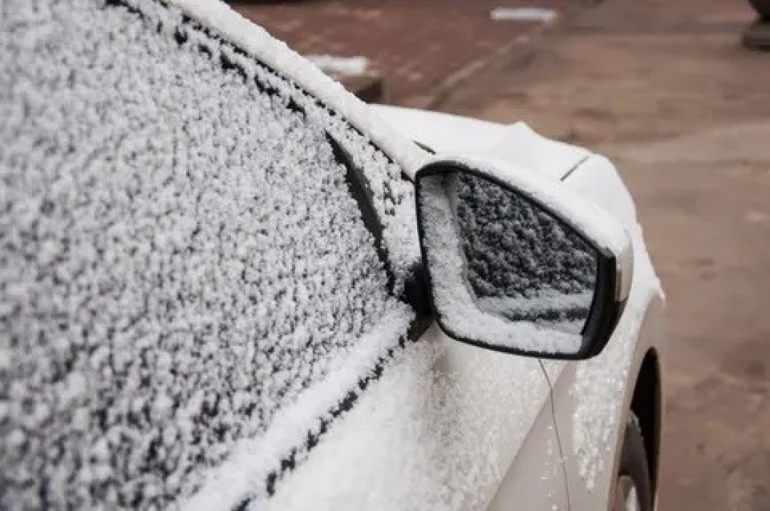 冬季行车安全指南:应对冰雪路面的实用驾驶技巧
