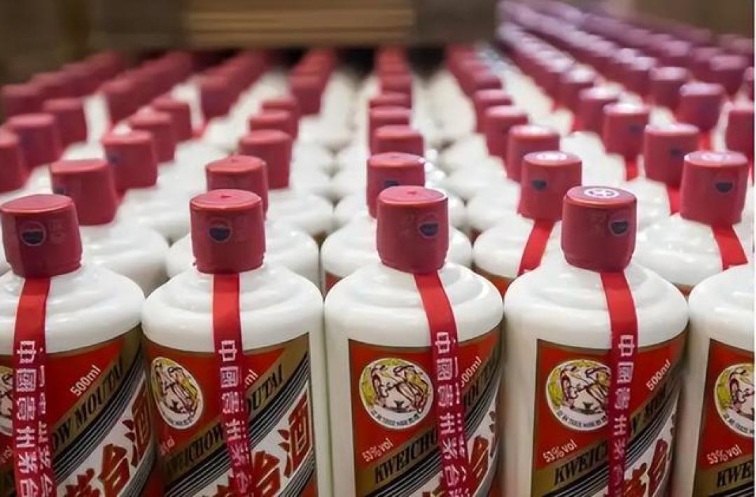 茅台酒价上演大反攻，官方打出“控量稳价”组合拳强势护盘