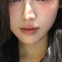 黑茶色染发的时尚选择