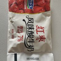 君乐宝红枣酸奶，口感醇厚新鲜