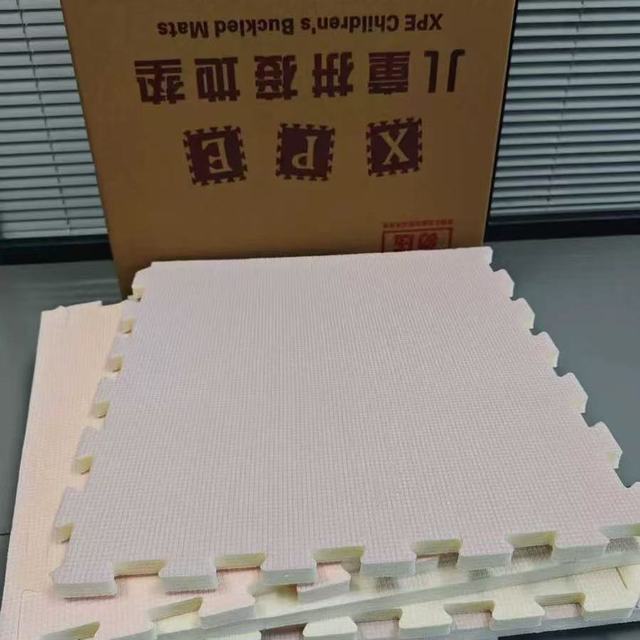 宝妈实测！这款爬爬垫我能吹爆一万次✨