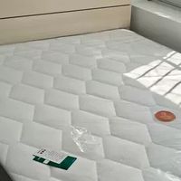 全友家居双人床：舒适与环保兼备