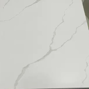 三梦家用岩板餐桌：轻奢奶油风
