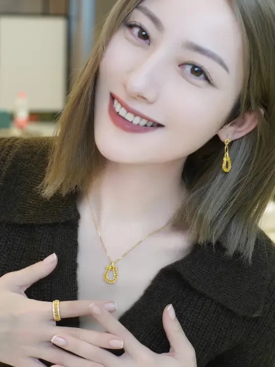 40+｜入秋的第一份心动✨是六福珠宝给的