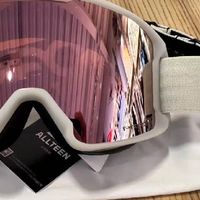 滑雪护具图鉴｜安全第一！头盔、雪镜、护具选购避坑