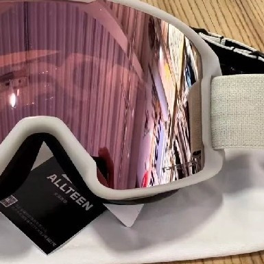 滑雪护具图鉴｜安全第一！头盔、雪镜、护具选购避坑