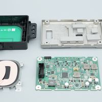 智己汽车前装50W无线充电模块做得如何？拆解给车主们看看