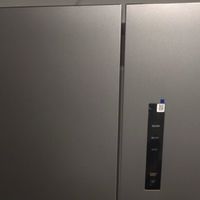 美的559L超薄零嵌冰箱