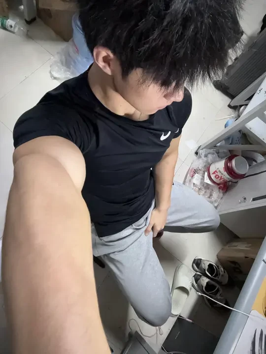 182 72kg 体育生