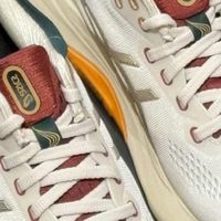 亚瑟士青城山限定跑鞋！大体重跑者的本命缓震鞋