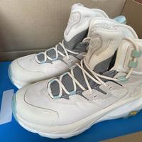 HOKA Kaha 2：户外神鞋还是过度营销？1299元值不值？