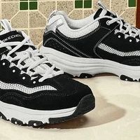 斯凯奇熊猫鞋，舒适休闲首选