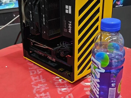 视频剪辑,生产力手提机箱。机械大师C24黄色。配置分享U7-265KF+5060TI 16G