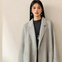 冬旅保暖时尚秘籍！伊芙丽晓雾灰大衣超吸睛