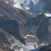 🌟 解放双手的第一视角神器！磁吸挂脖支架