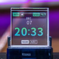 吉吉国王的外设森林 篇零：全球首款棱镜屏幕帅炸了，但是多加100块|黑爵MK87棱镜版