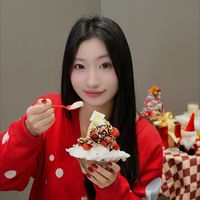 我先吃上了！今年的圣诞树冰淇淋，每一口都像在拆盲盒