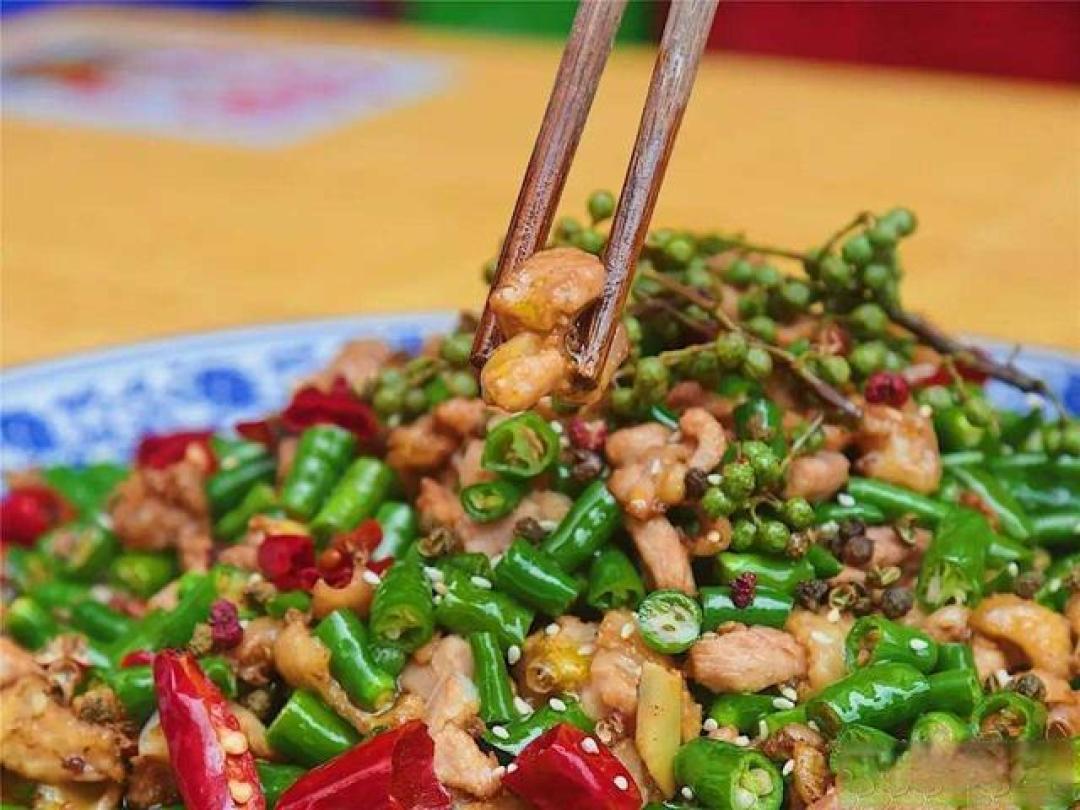 不靠滤镜和营销,被导航反复光顾的小店,才配得上这份烟火榜