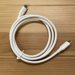 普普通通的充电数据线