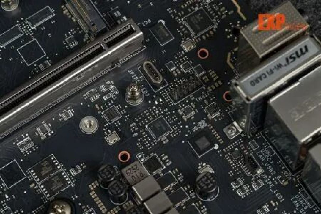 微星X870E超神十周年限量主板评测十年磨一剑，限量1000块的信仰之作