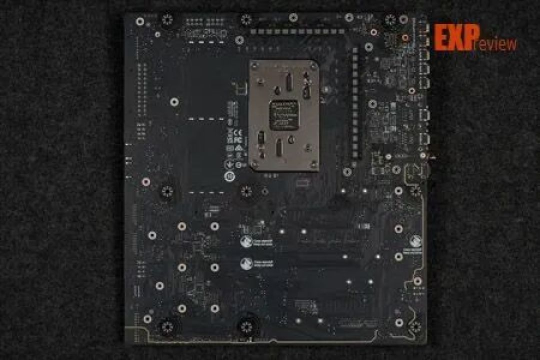 微星X870E超神十周年限量主板评测十年磨一剑，限量1000块的信仰之作